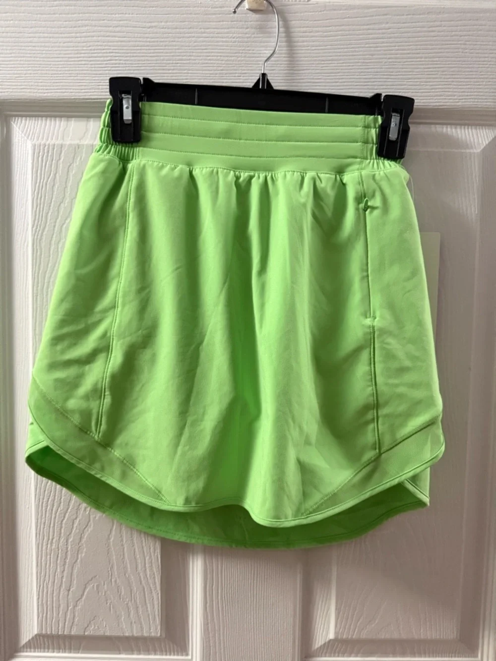 🆕 Lululemon Hotty Hot High-Rise Skirt Long, Scream Green Light, NWT Size 2